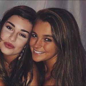 Meet your Posher, Abbey